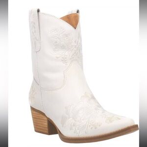 Dingo White Floral Embroidered Ankle Boots (cowboy)
